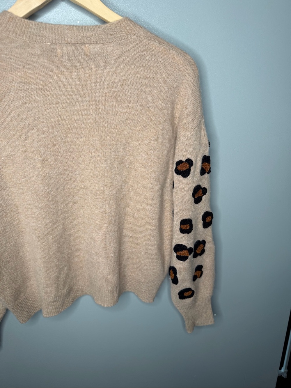 27 Miles Leopard Sleeve Cashmere Crewneck - Picture 8 of 11
